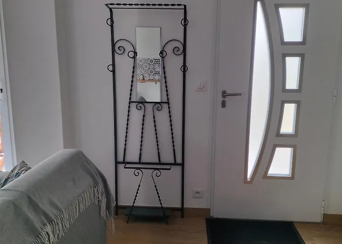 De La Gardie * Mensignac